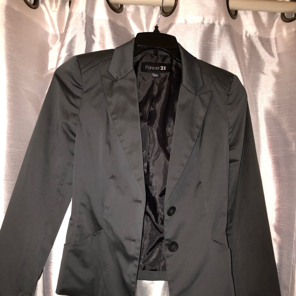 Blazer - Picture 5 of 5